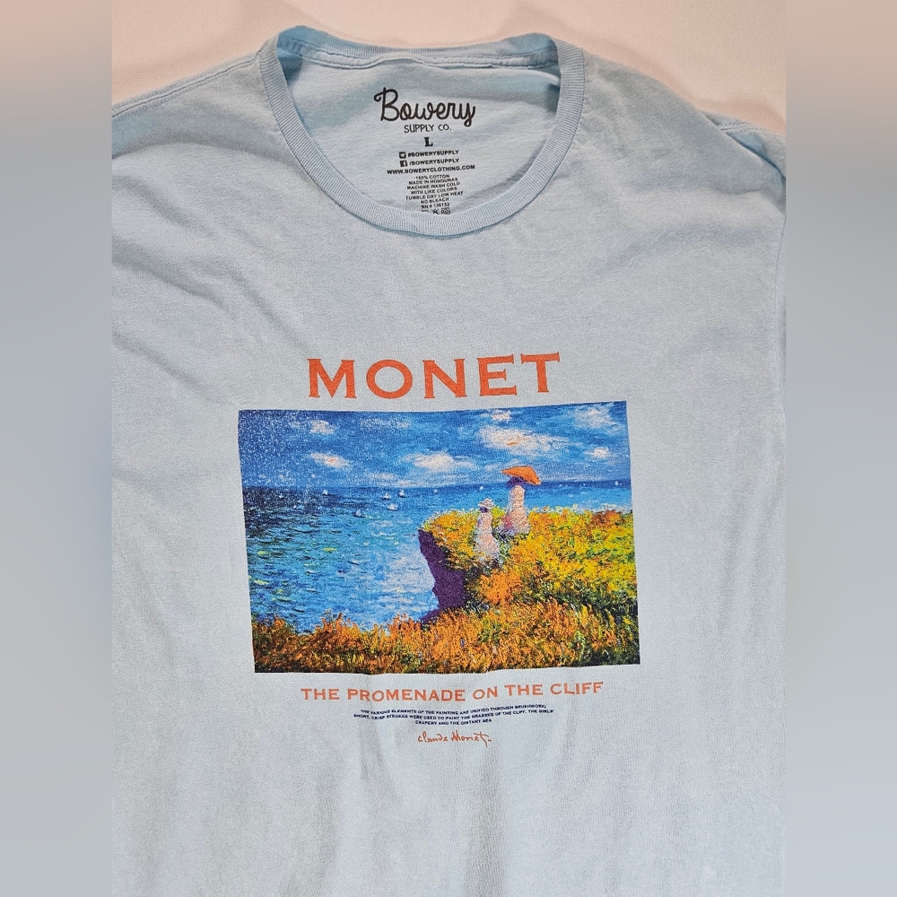 Monet T-shirt Mens Large‎ Light Blue The Promenade On The Cliff Art To Wear Tee